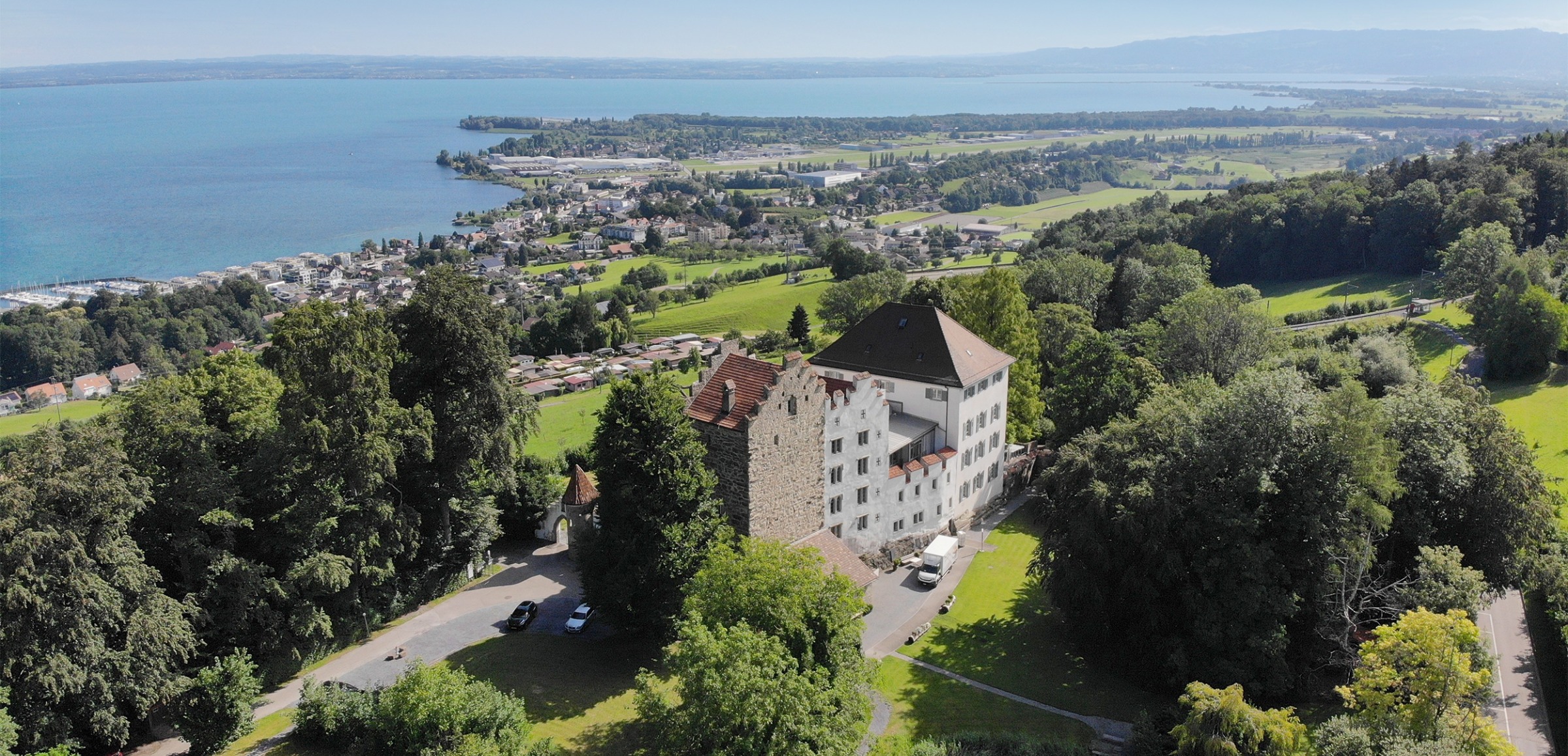 Schloss Wartensee.jpg